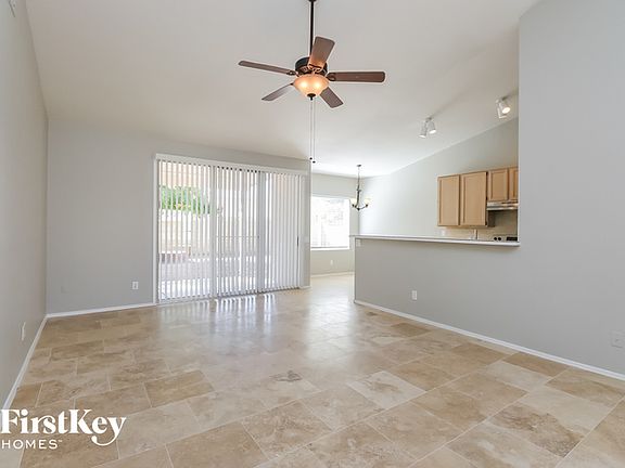 3rd image of 101 W Wahalla Ln