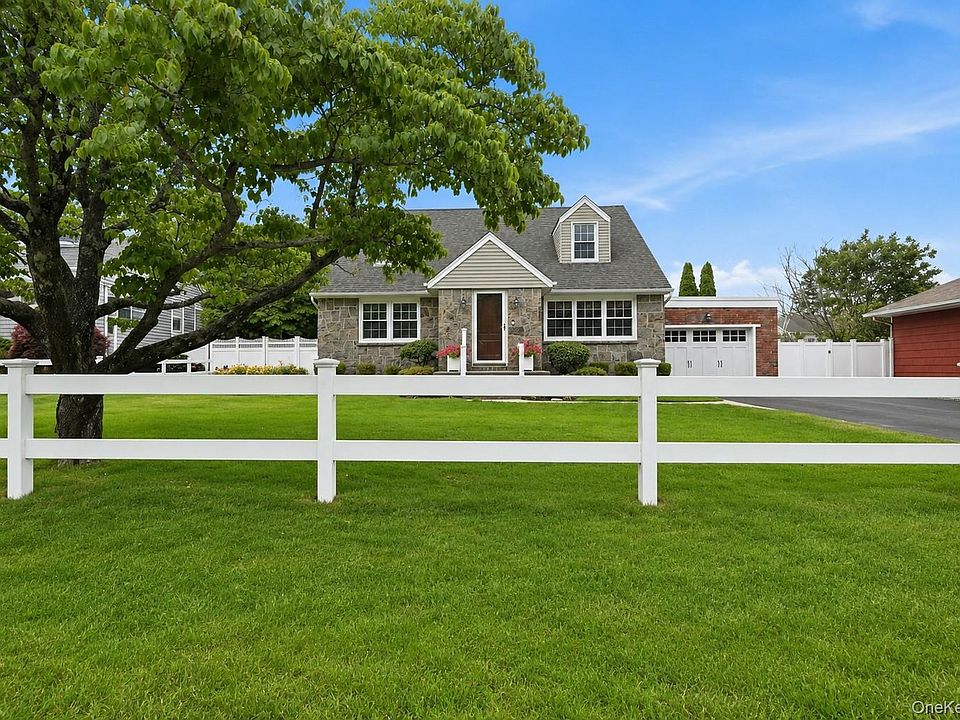 1st image of 11 Cliftwood Drive