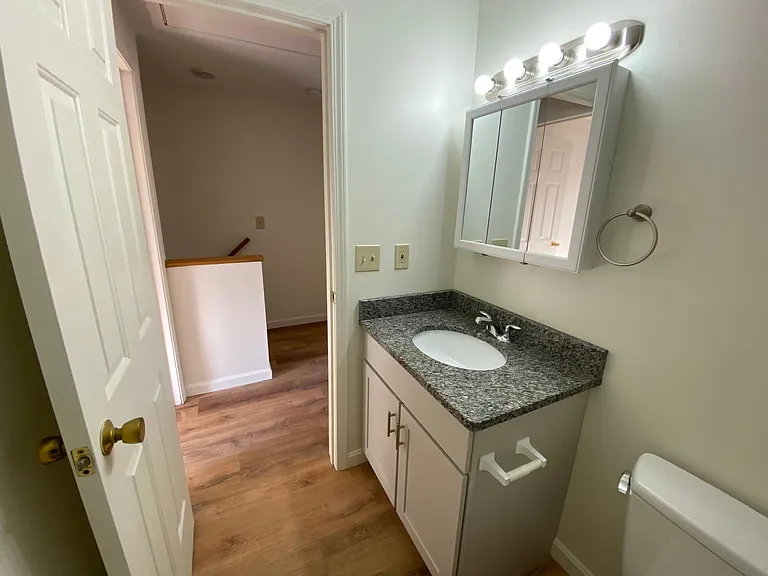 Oak Terrace Townhomes — Photo 29