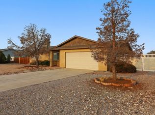 14258 Tonikan Rd, Apple Valley, CA 92307