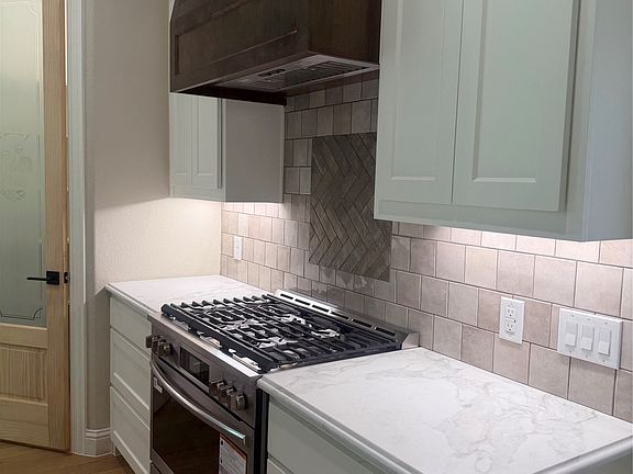 4th image of 508 La Paloma Cir