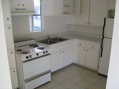 2nd image of 723 N Gramercy Pl APT 7
