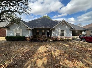 404 E Andrew Ave, Springdale, AR 72764
