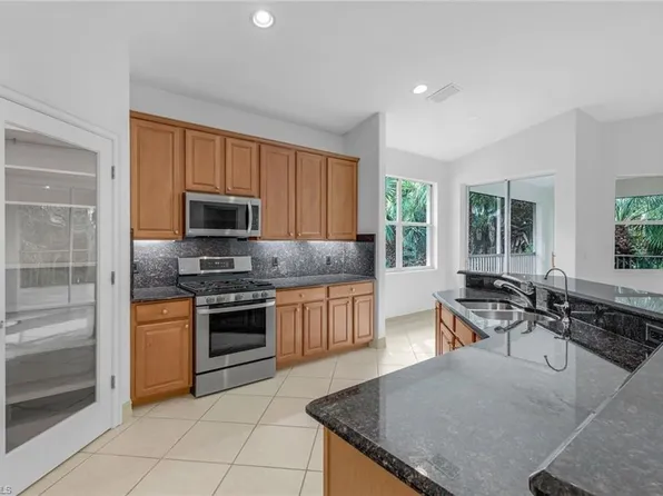 (undisclosed Address), NAPLES, FL 34119