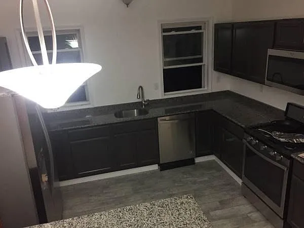 115 W Sycamore St #2 — Photo 4