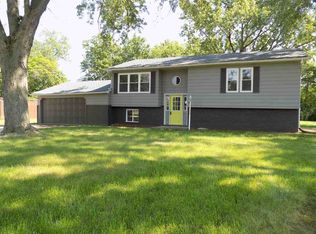 10160 Helena Dr, Granger, IN 46530