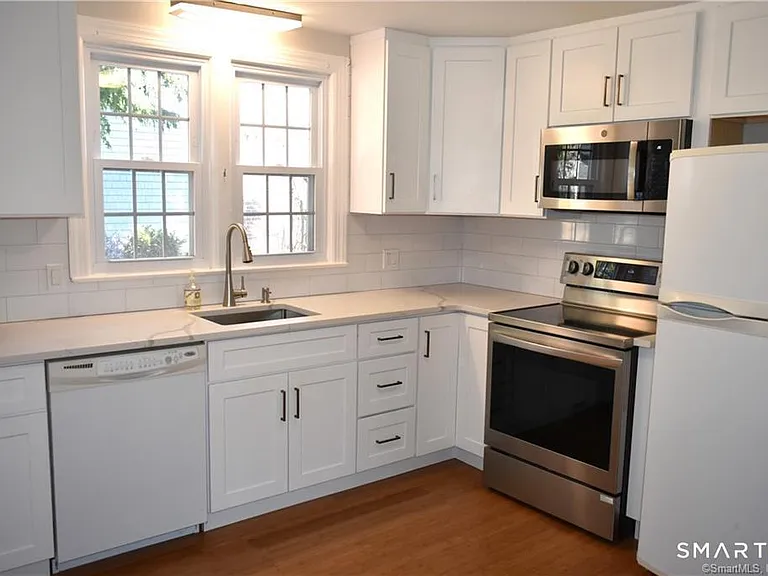 12 Southfield Rd — Photo 4
