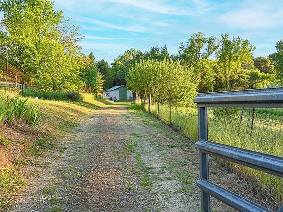 4th image of 13930 Fiddletown Rd