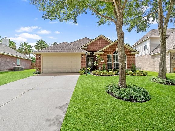3rd image of 11703 Canyon Drop Dr