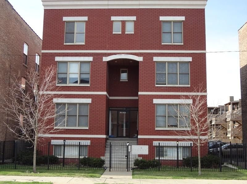 1st image of 1415 E 62nd St APT 3E