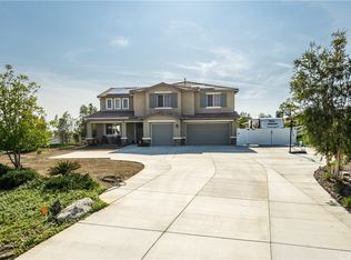17465 Fairbreeze Ct, Riverside, CA 92504