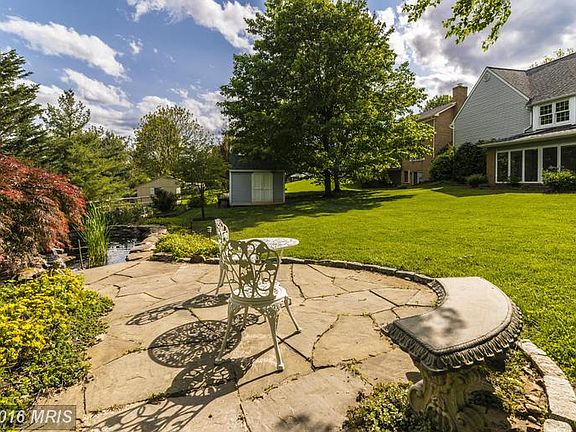 2nd image of 10258 Meadowridge Dr