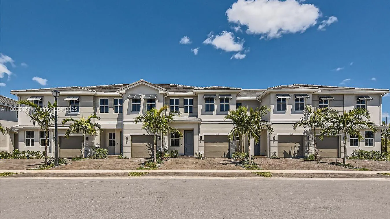 SW 170th Ave, Pembroke Pines — Photo 1