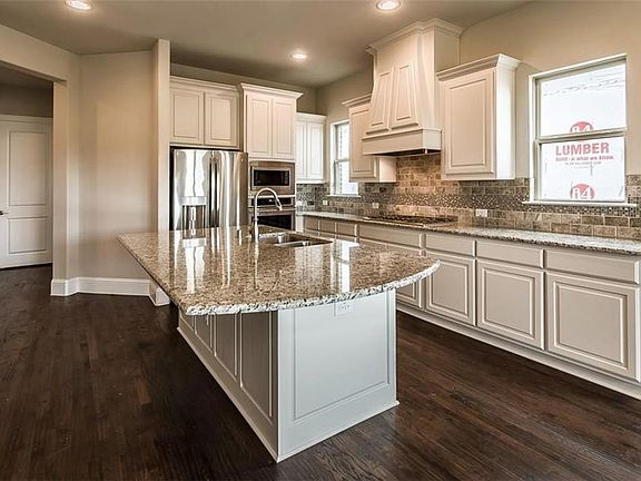5th image of 3025 Martello Ln