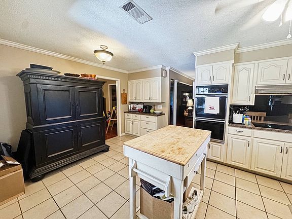 4th image of 1620 Karen Cir