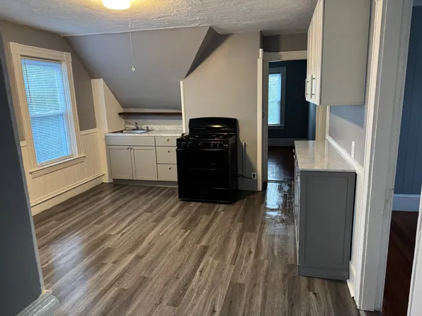 52 Winter St, Taunton, MA