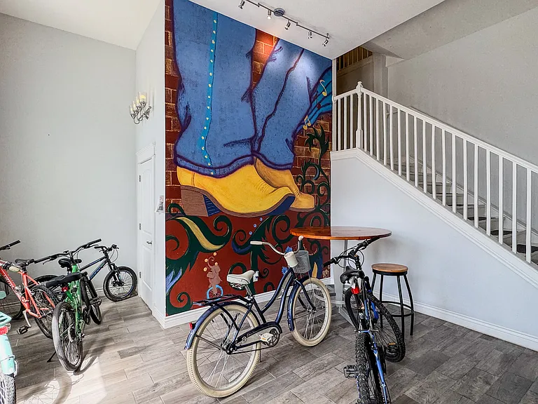 2901 Lee St #1 — Photo 18