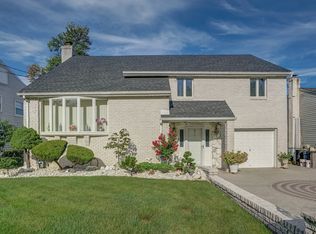896 Douglas Ter, Union, NJ 07083