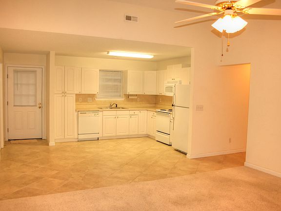 livingroom kitchen