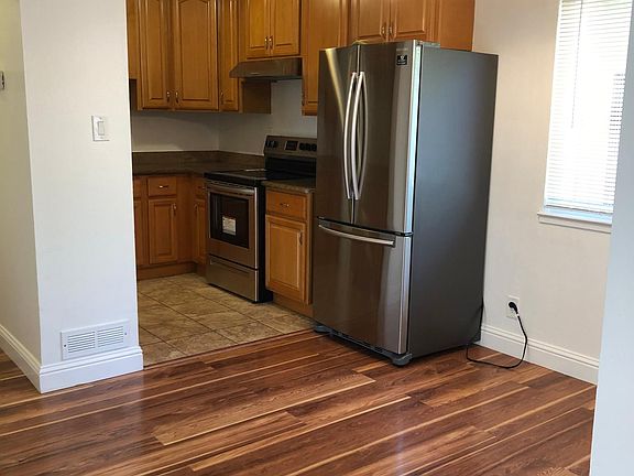 3rd image of 524 Keoncrest Dr #1