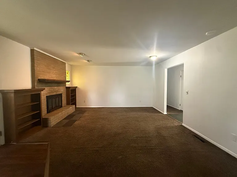 2561 S Ferguson Ave — Photo 3