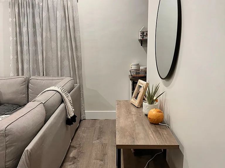 555 NW 15th Ct — Photo 3