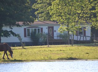 3042 Cannon Gardens Rd, Salem, IL 62881