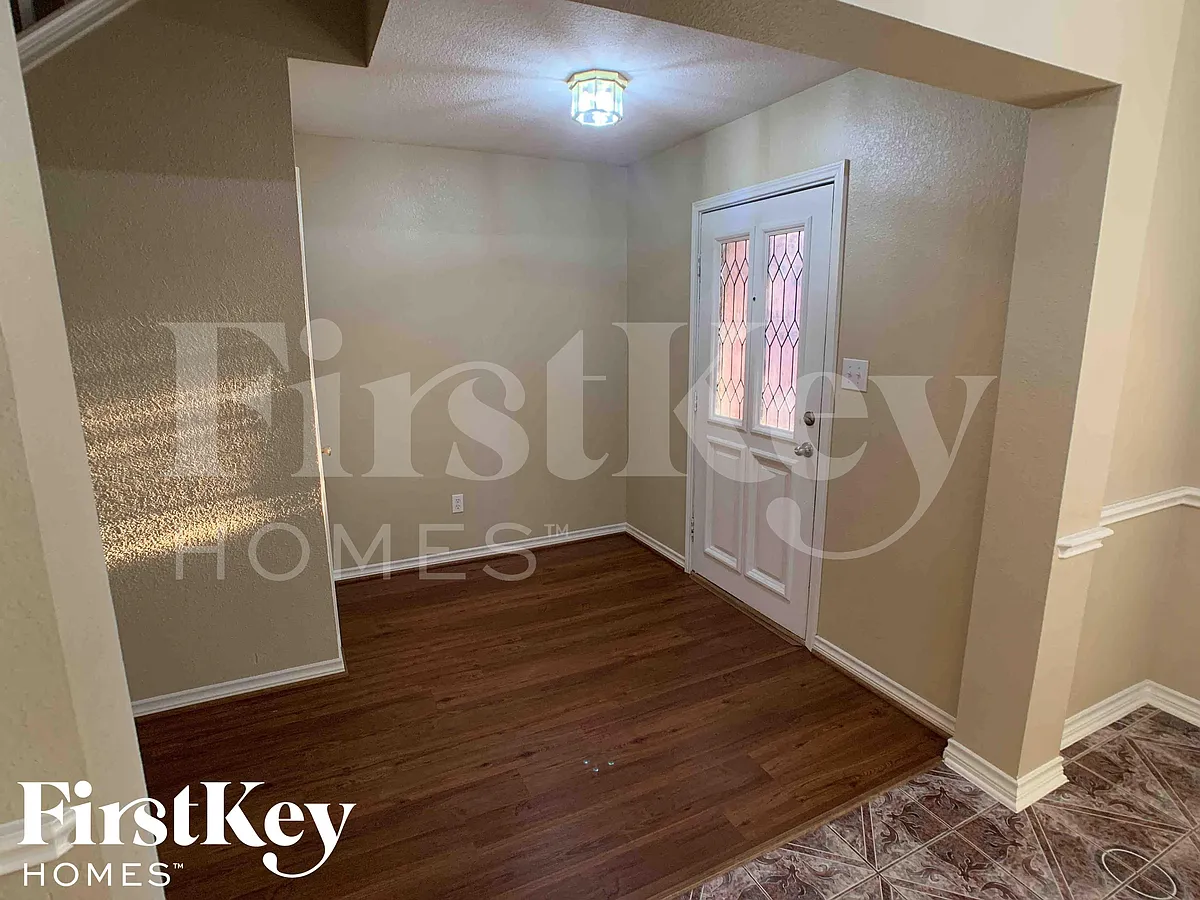 Building Photo - 9342 Bowmore Ct