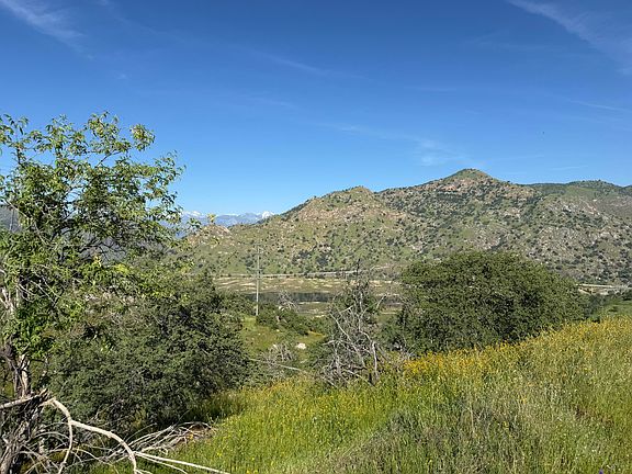 3rd image of Sierra Drive