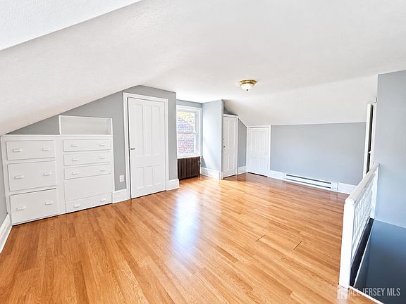 4th image of 131 Tyler St Floor 2