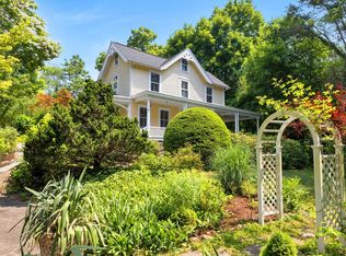 23 Overbrook Dr, Stamford, CT 06906