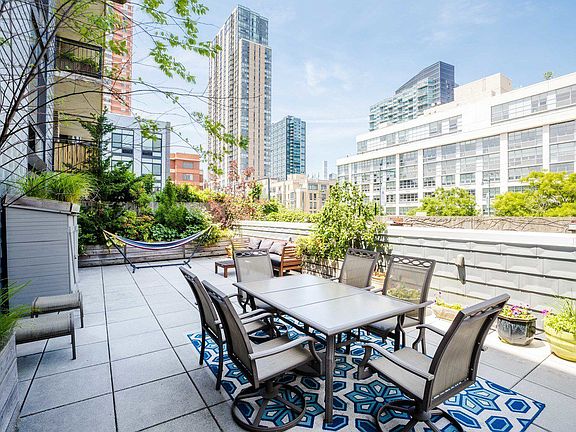 4th image of 4821 5th St APT 2E