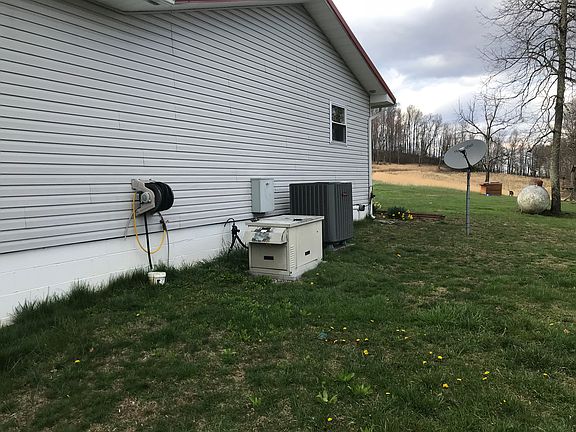 5th image of 149 Farmall Ln
