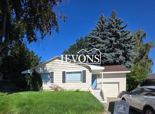 215 S 36th Ave, Yakima, WA 98902