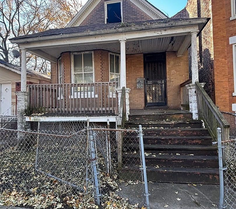1st image of 927 W 53rd Pl