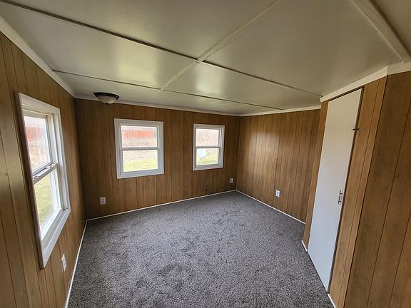 5th image of 2211 S Dort Hwy #17003177