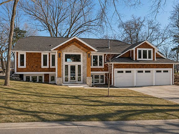 2nd image of 5517 Dickson Rd