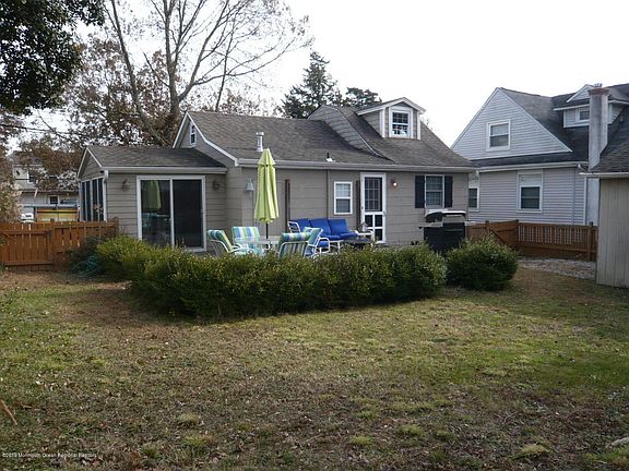 4th image of 21 River Dr