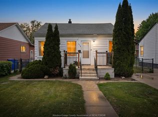 3174 Manchester Rd, Windsor, ON N9C1X8