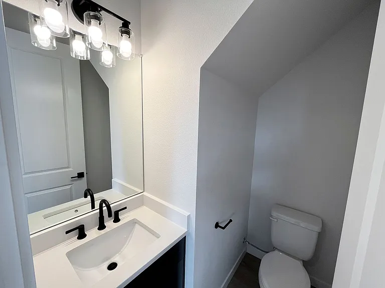 4723 N Williams Ave — Photo 7