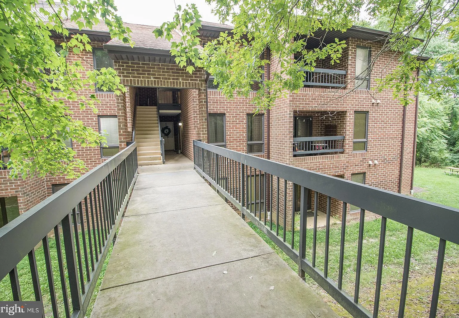 2 bed, 1.5 bath, 936 sqft, $1,950 — Photo 1