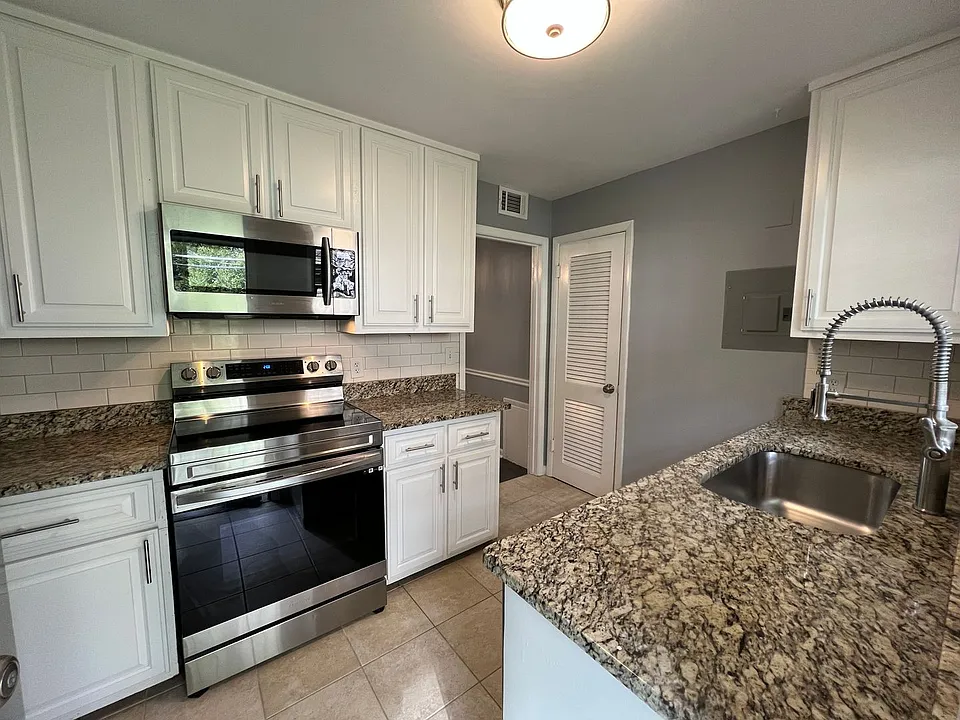3057 Pharr Court