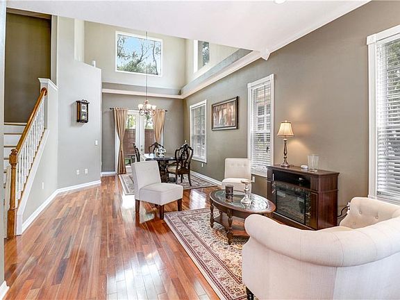 3rd image of 10505 Grayslake Ct