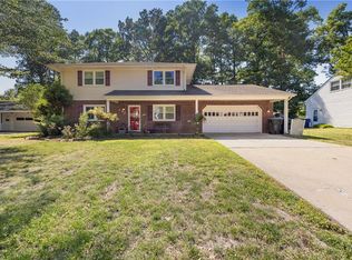 177 Windsor Castle Dr, Newport News, VA 23608