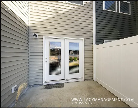 1045 Myers Point Dr — Photo 19