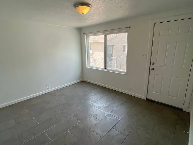 1216 High St SE #C — Photo 3