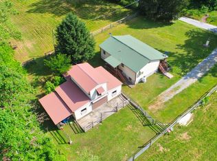 2696 Old Sams Creek Rd, Pegram, TN 37143