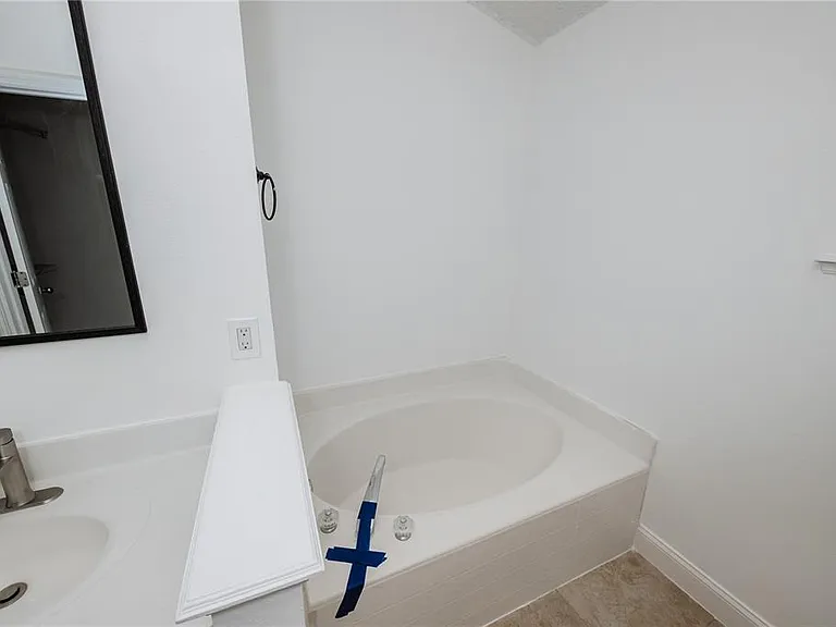 16686 Corner Cove Way — Photo 15