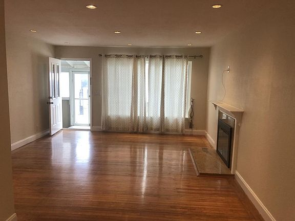 2nd image of 2870 Sherwood Dr