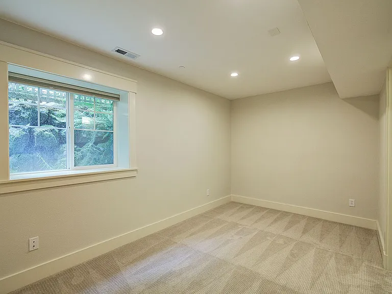 11408 99th Pl NE #6 — Photo 3